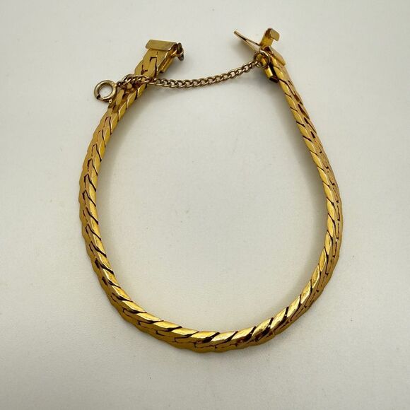 7" Vintage Gold tone metal, thick 7mm herringbone bracelet! - Picture 3 of 9